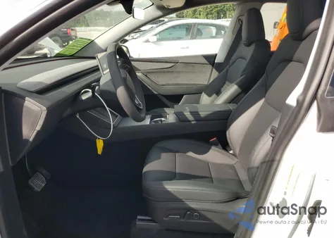 2026 Tesla Model Y из США, поврежденный, VIN 7SAYGDEE8TA448714